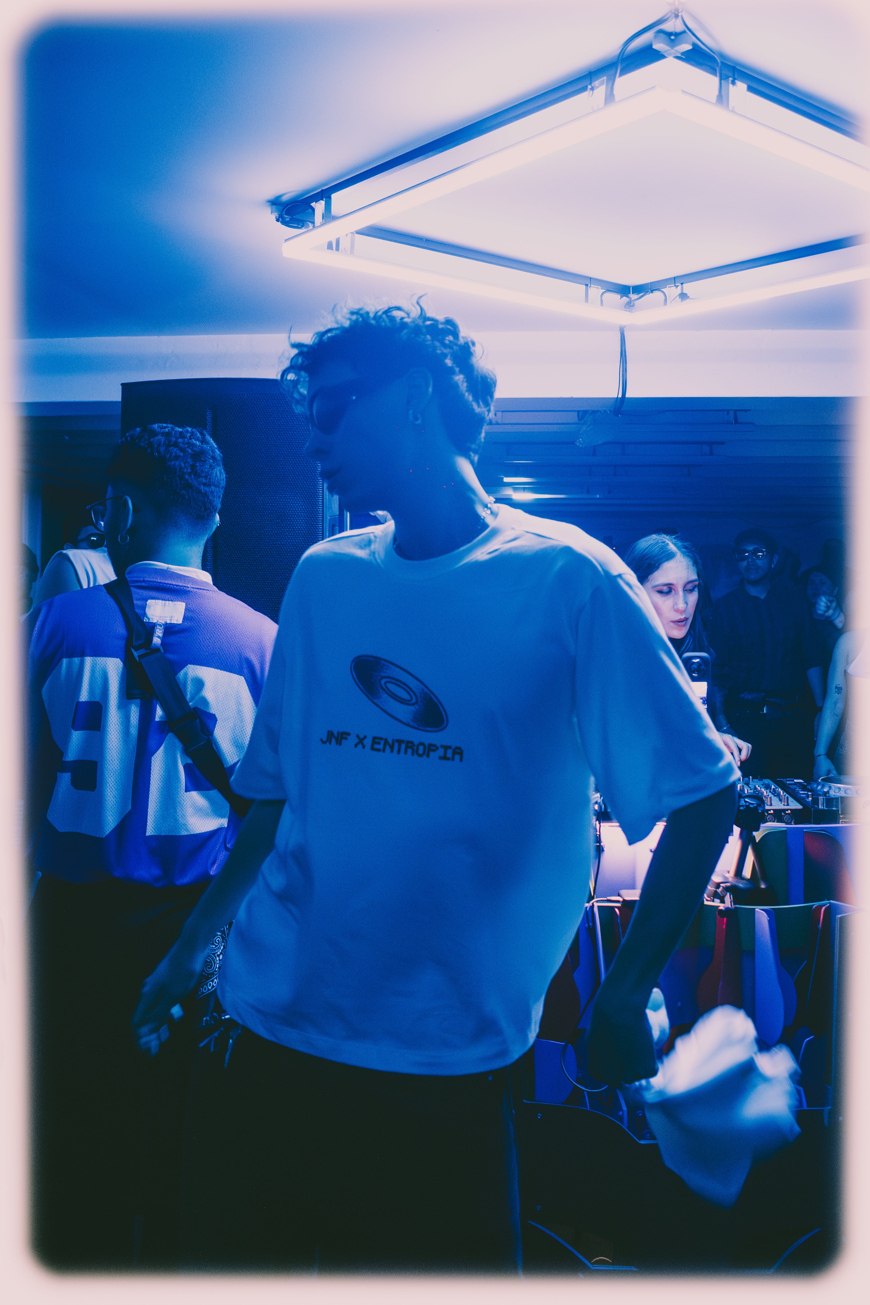 CAMISETA JNF X ENTROPIA MARFIL
