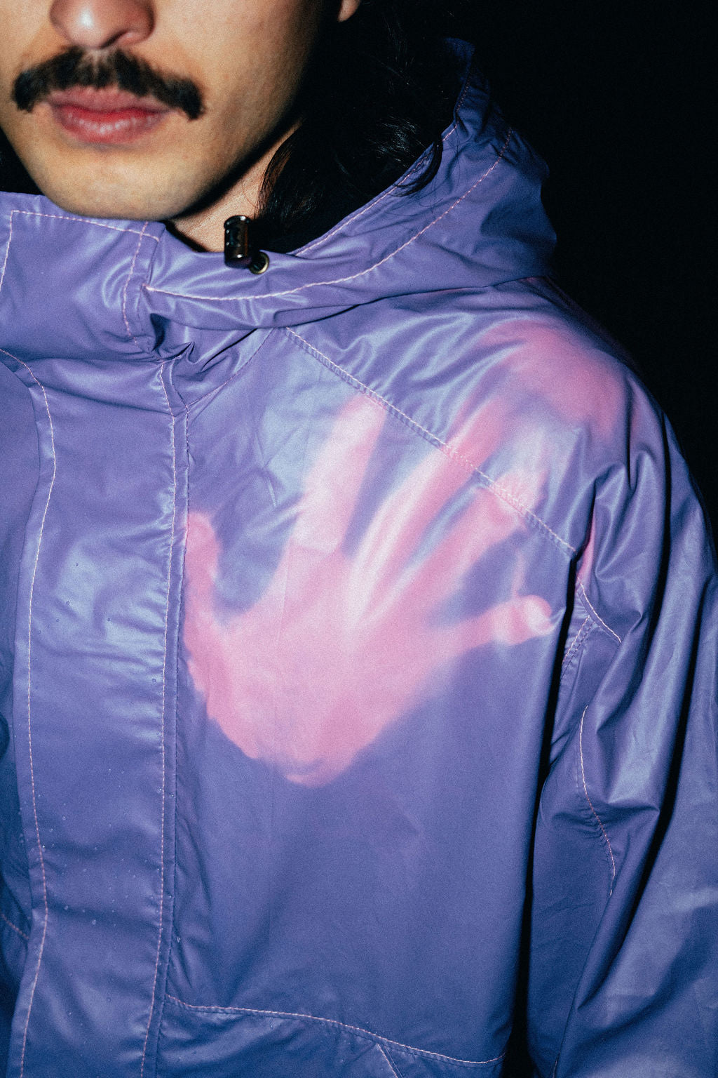 CHAQUETA TERMOSENSIBLE MORADA