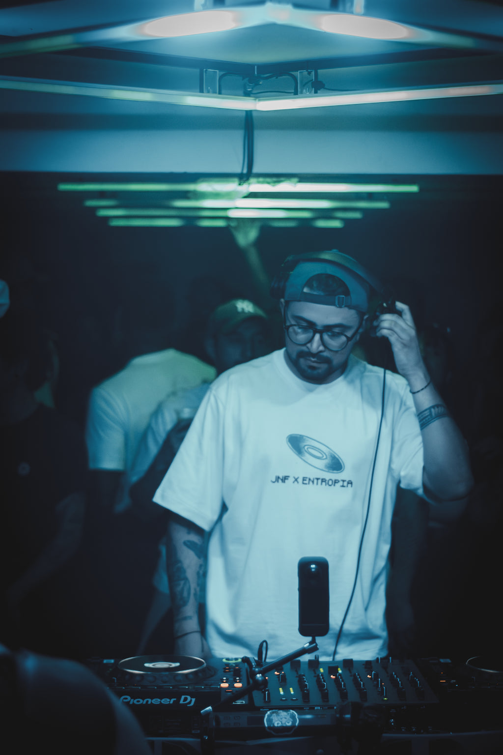 CAMISETA JNF X ENTROPIA MARFIL