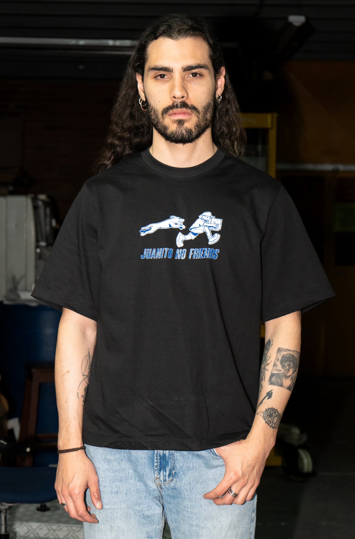 CAMISETA MENSAJEROS NEGRA