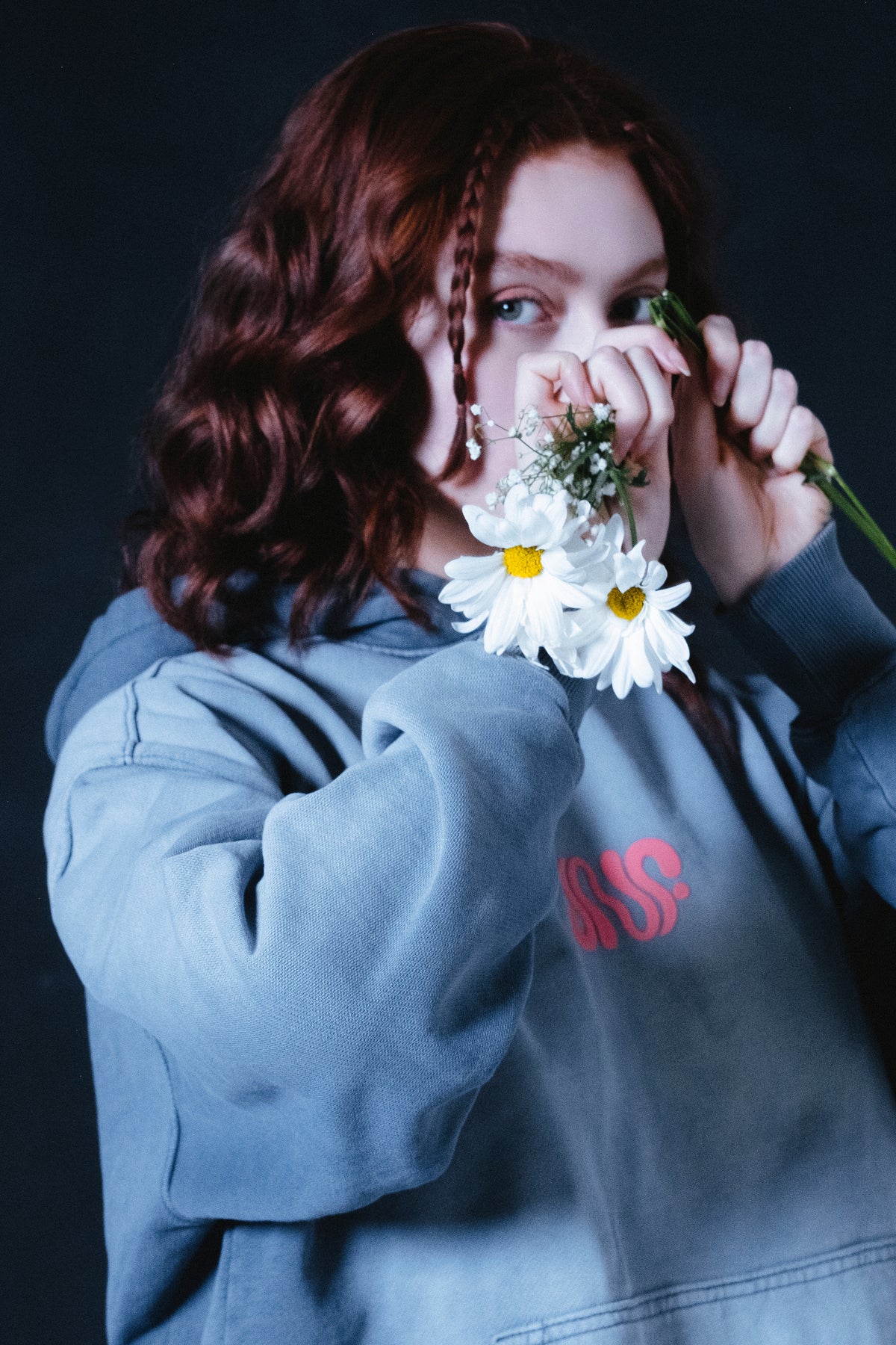 HOODIE BN4B GRIS OSCURO
