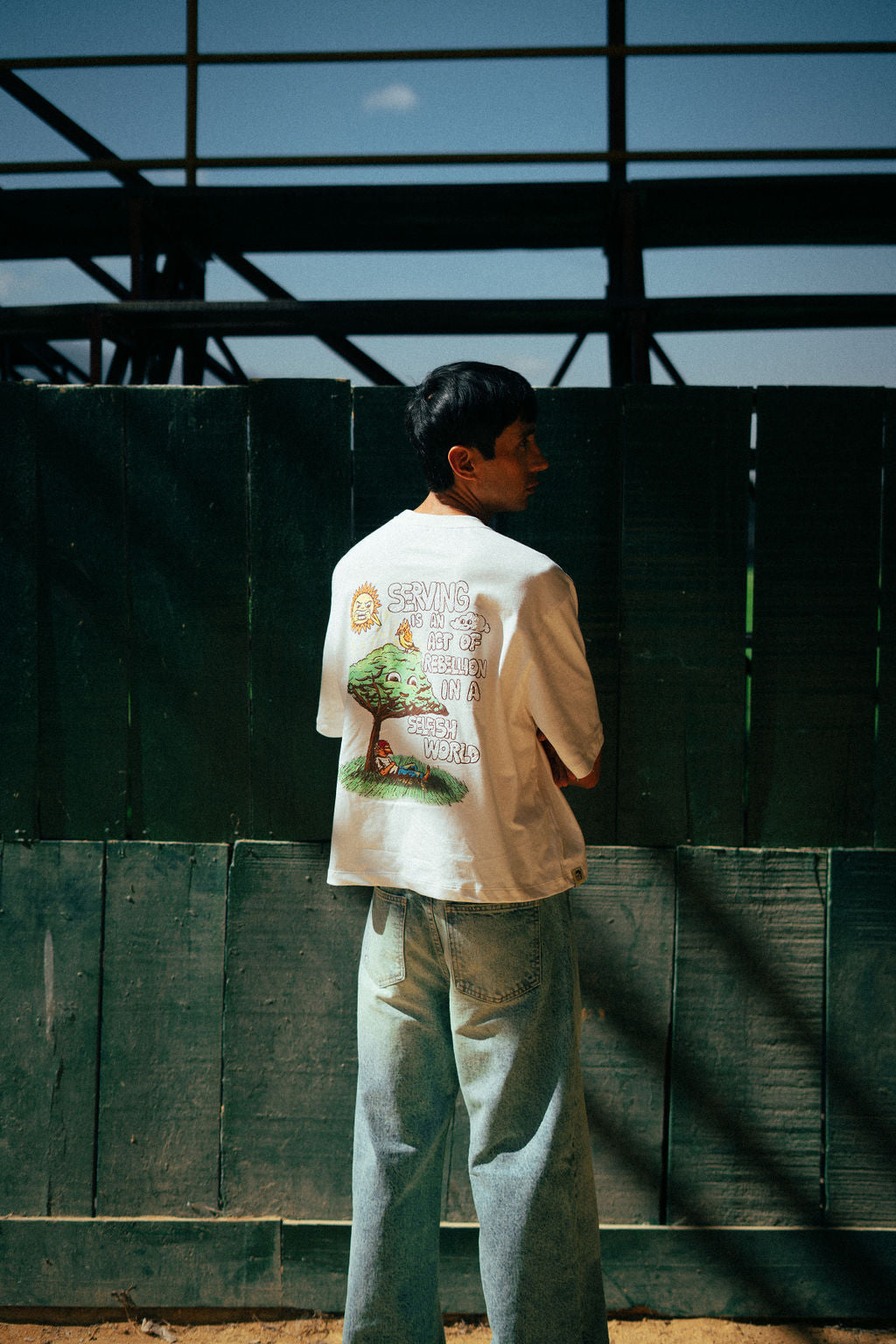 CAMISETA SERVING BLANCA