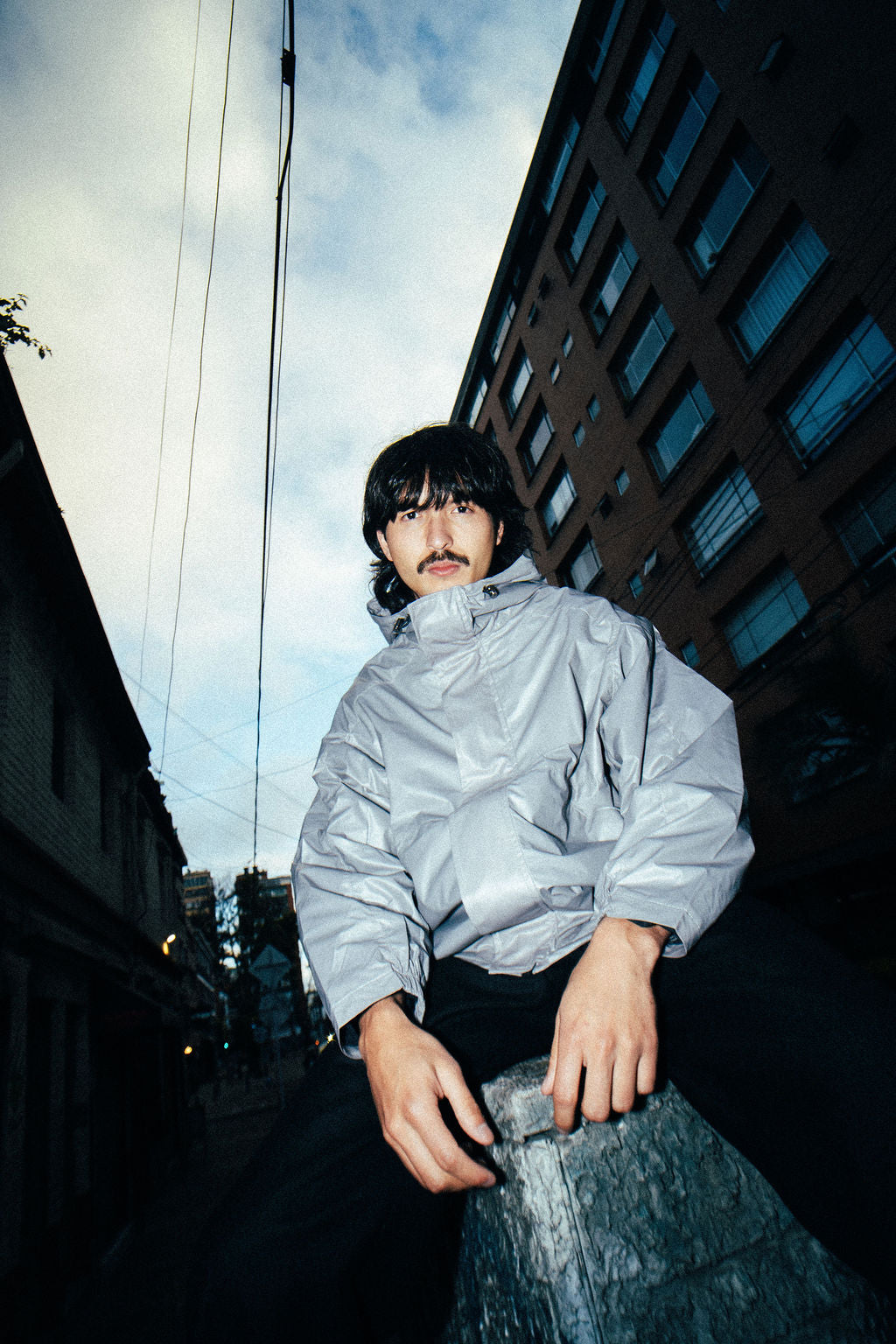 CHAQUETA TERMOSENSIBLE GRIS