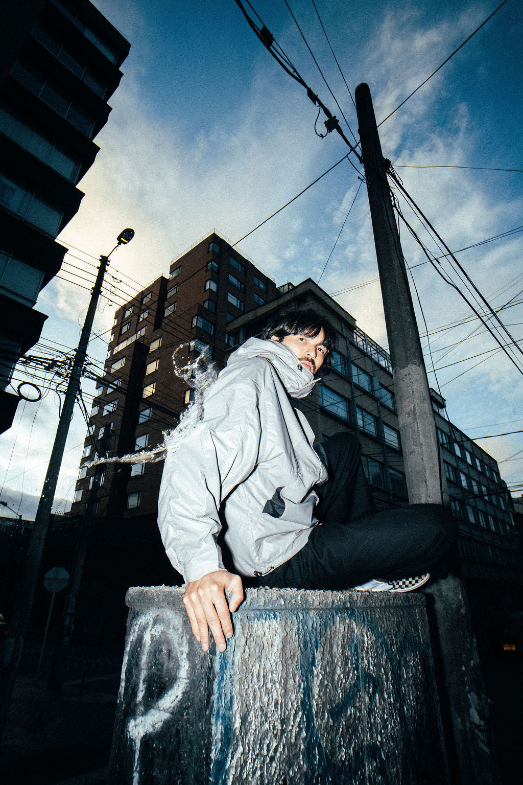CHAQUETA TERMOSENSIBLE GRIS